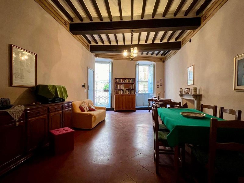 Apartamento histórico en Todi